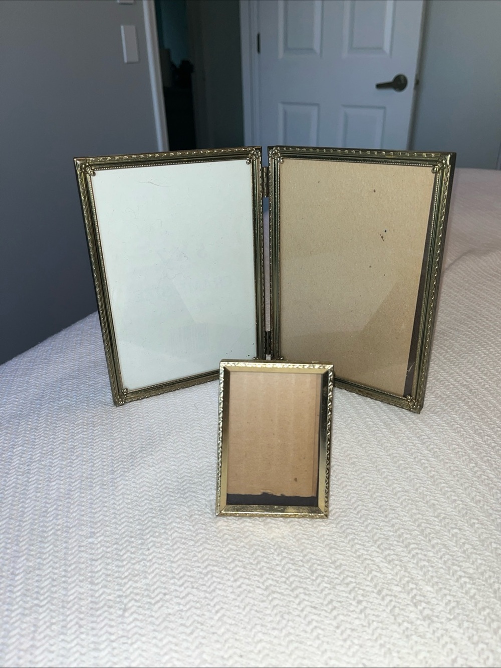Classic Hollywood Regency Gold Photo Frame Set - Elegant Home Accent 5x7